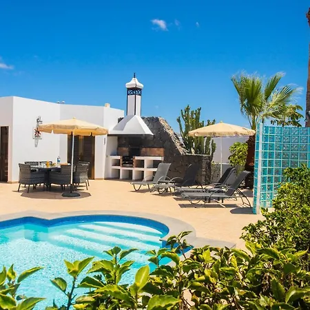 Exclusive 2-Bed Villa In Playa Blanca Adults Only *