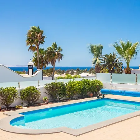Exclusive 2-Bed Villa In Playa Blanca Adults Only