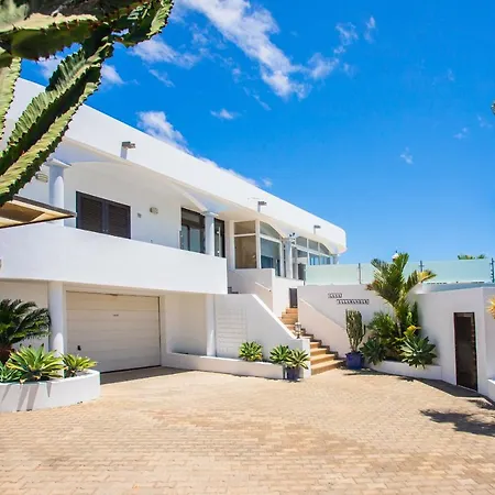 Exclusive 2-Bed Villa In Playa Blanca Adults Only * Playa Blanca (Lanzarote)
