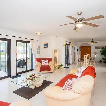 Exclusive 2-Bed Villa In Playa Blanca Adults Only *