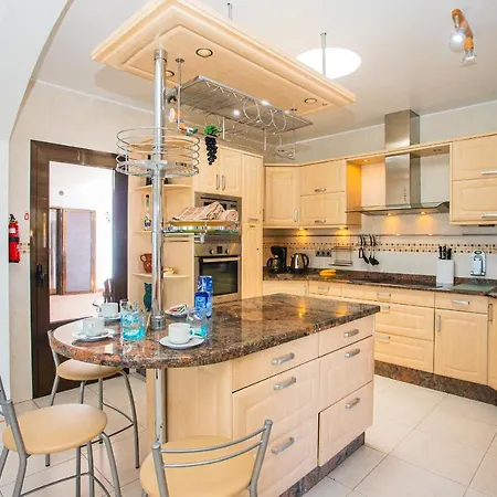 Exclusive 2-Bed Villa In Playa Blanca Adults Only